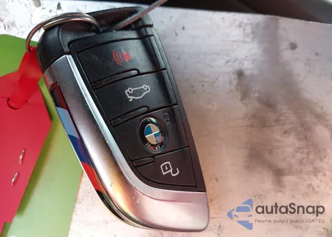 2022 BMW 3 Series M340I z USA, uszkodzony, nr VIN 3MW5U7J08N8C65423